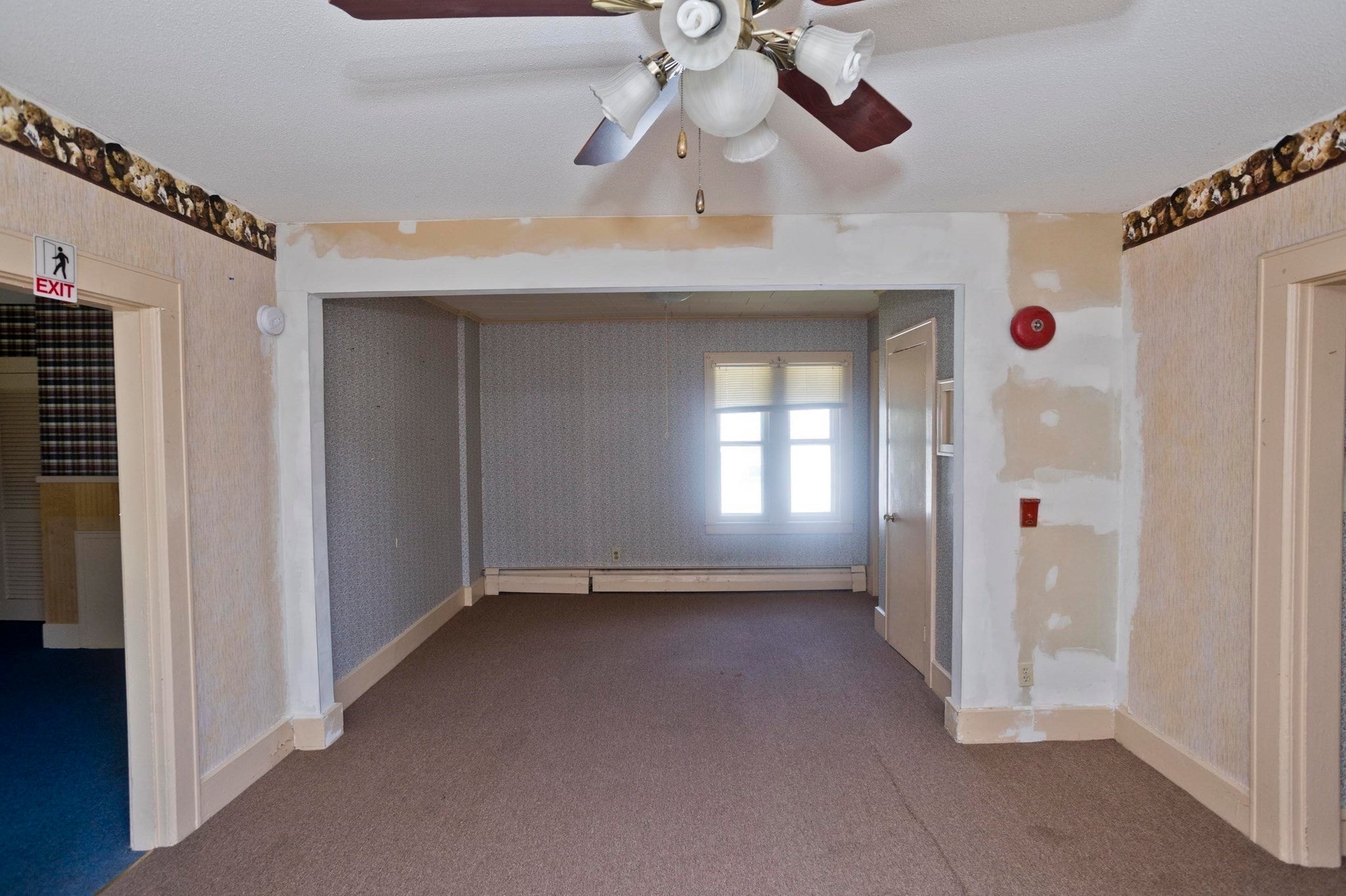 137 Sheridan St, Chicopee, MA Photo #22