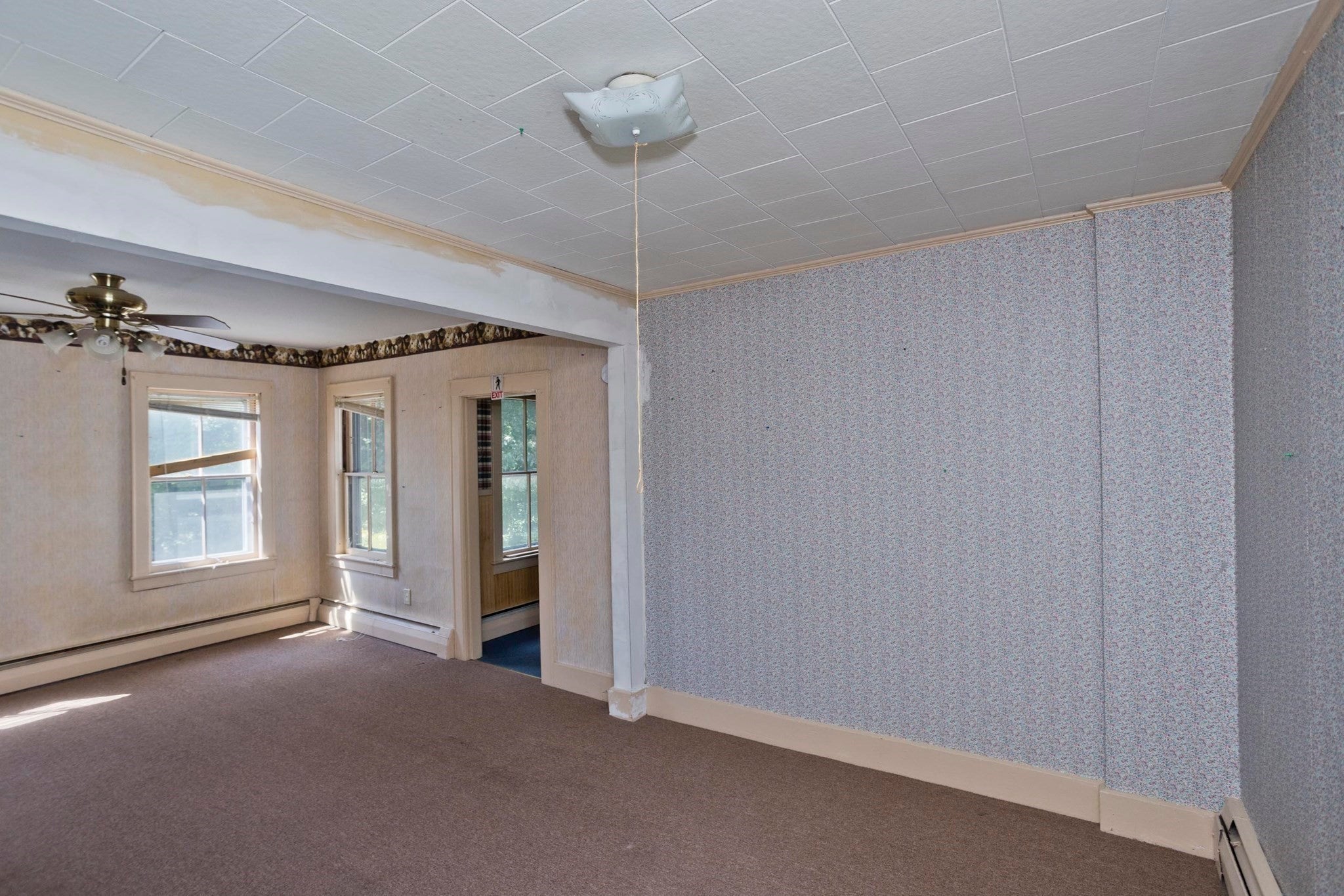137 Sheridan St, Chicopee, MA Photo #23