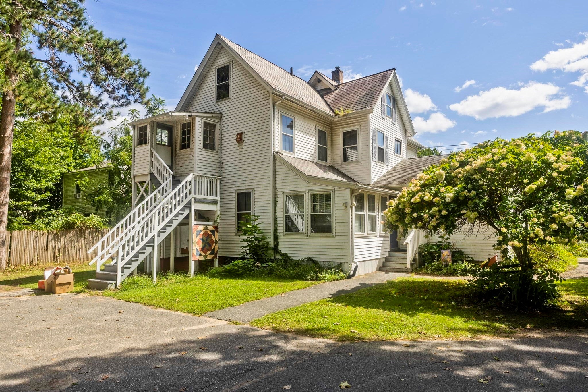 137 Sheridan St, Chicopee, MA Photo #32