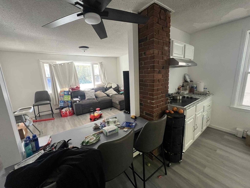 39 Circular Ave