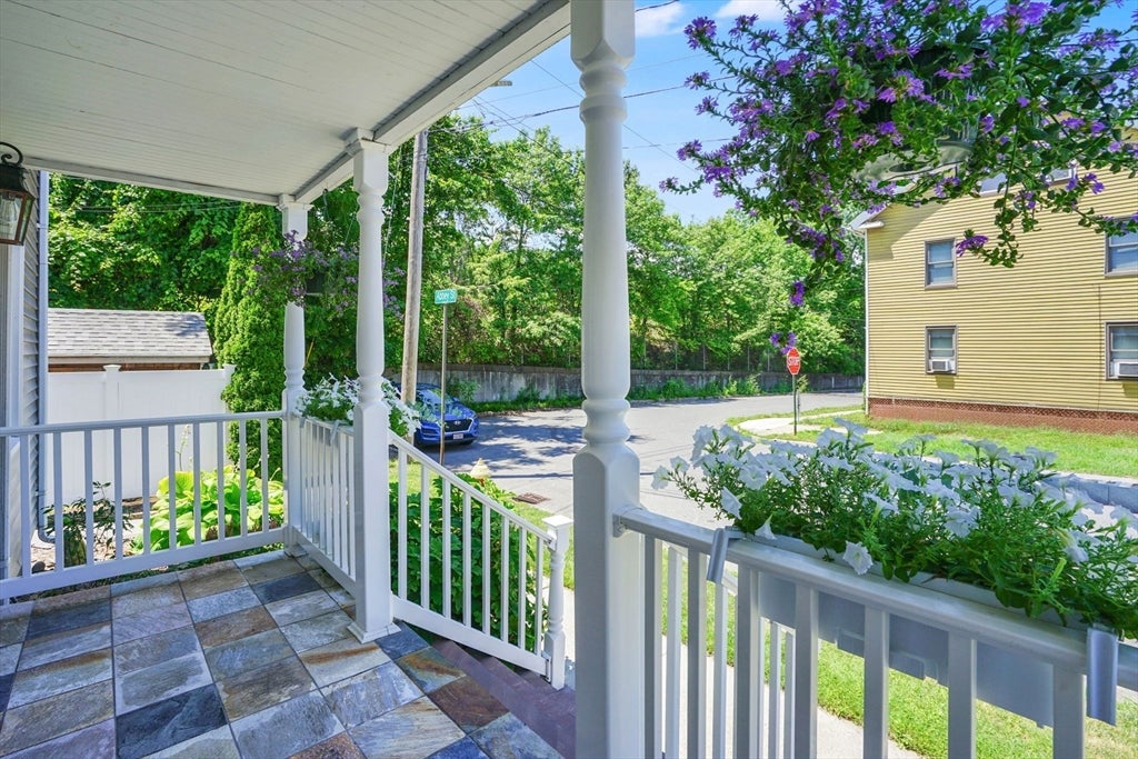 61 Abbey St, Chicopee, MA Photo #40