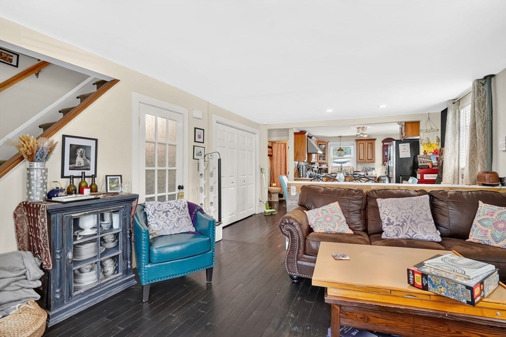 61 Abbey St, Chicopee, MA Photo #24