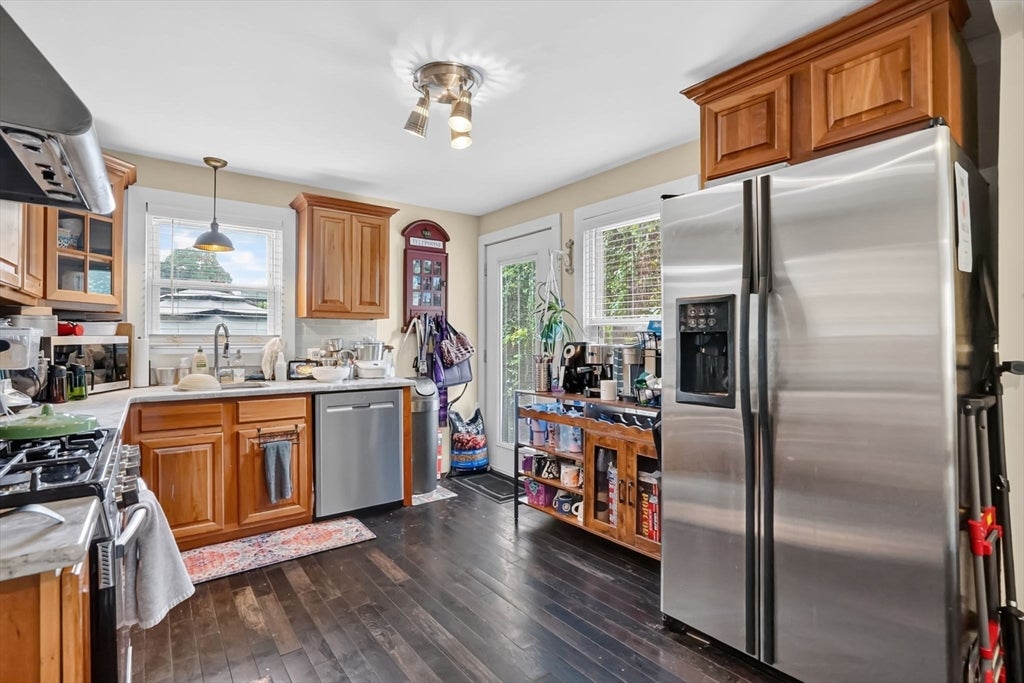 61 Abbey St, Chicopee, MA Photo #28