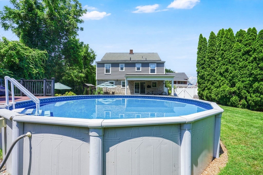 61 Abbey St, Chicopee, MA Photo #31