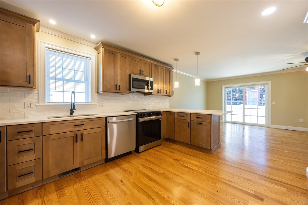 50 Pullman Ave B