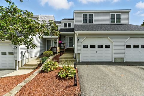 Photo of 72 Green Briar Rd #72, Fitchburg, MA 01420 (MLS # 73486887)