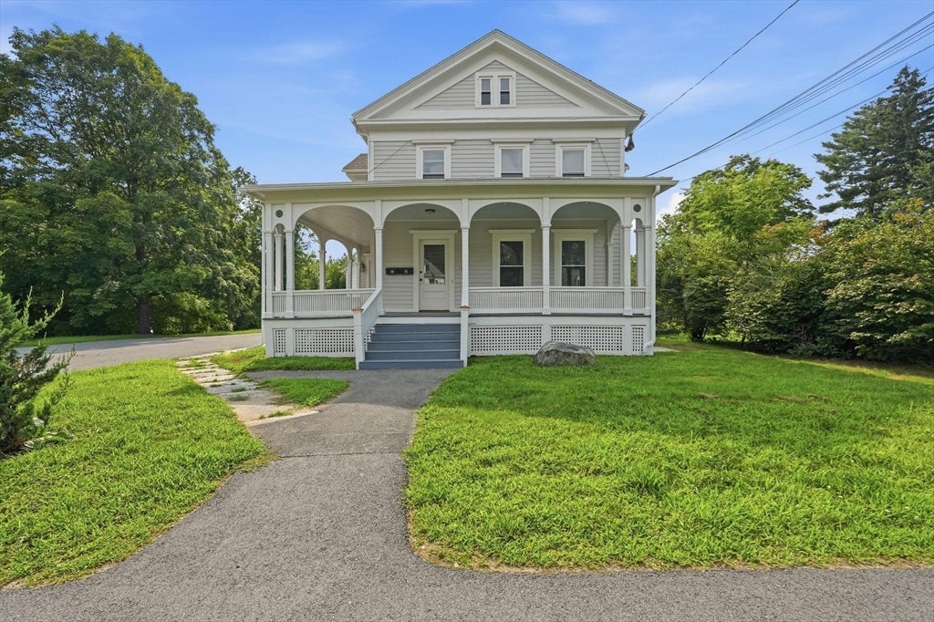 1136 N Pleasant St, Amherst, MA Photo #1