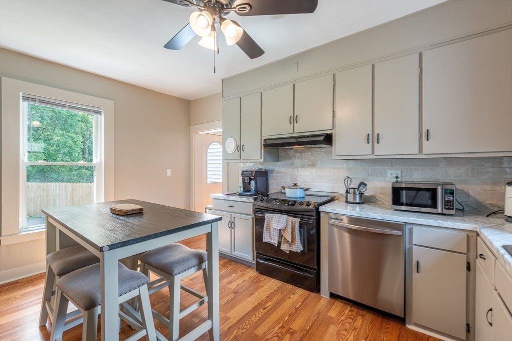 1136 N Pleasant St, Amherst, MA Photo #13