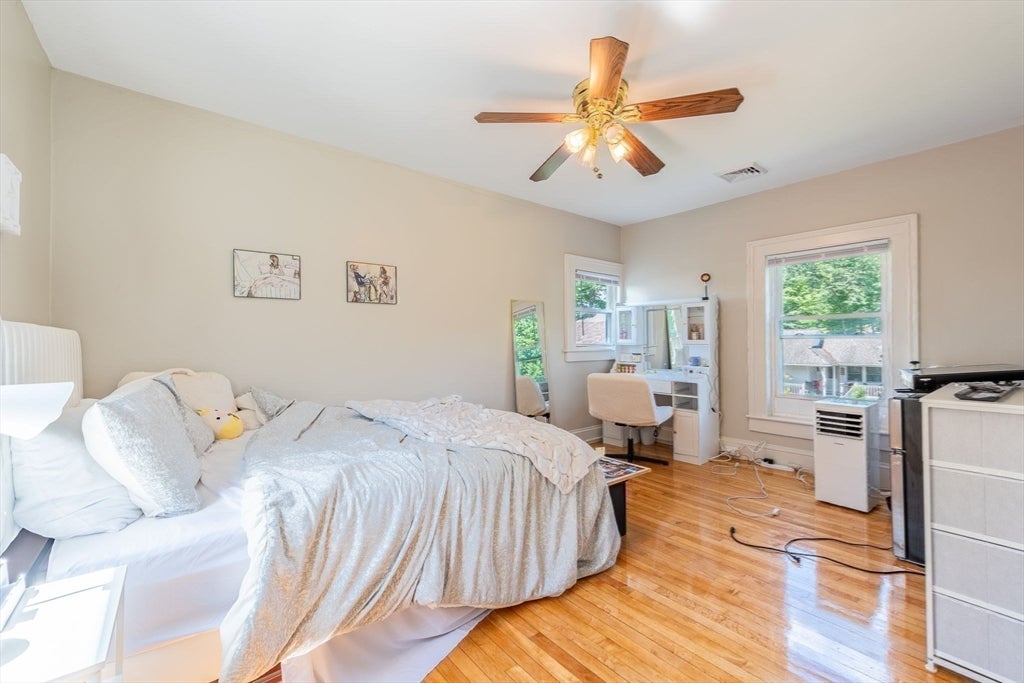 1136 N Pleasant St, Amherst, MA Photo #34