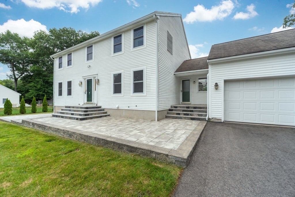 65 Tiffany Dr