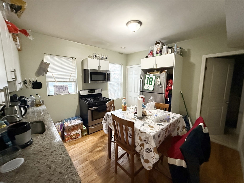 3977 Washington St 1