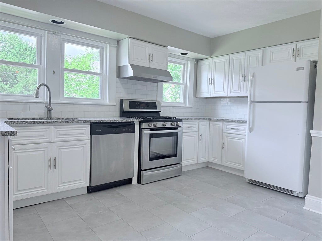 1639 Washington St #HS, Newton, MA Photo #9