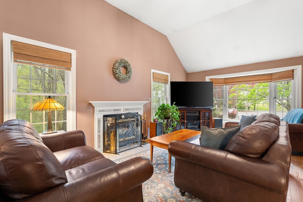 18 W Parish Ridge Rd, Haverhill, MA Photo #19