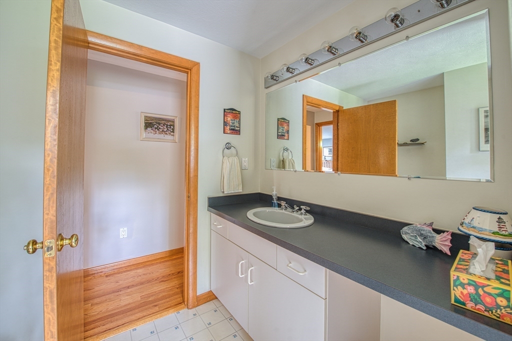 1044 Plymouth Street, East Bridgewater, MA Photo #31
