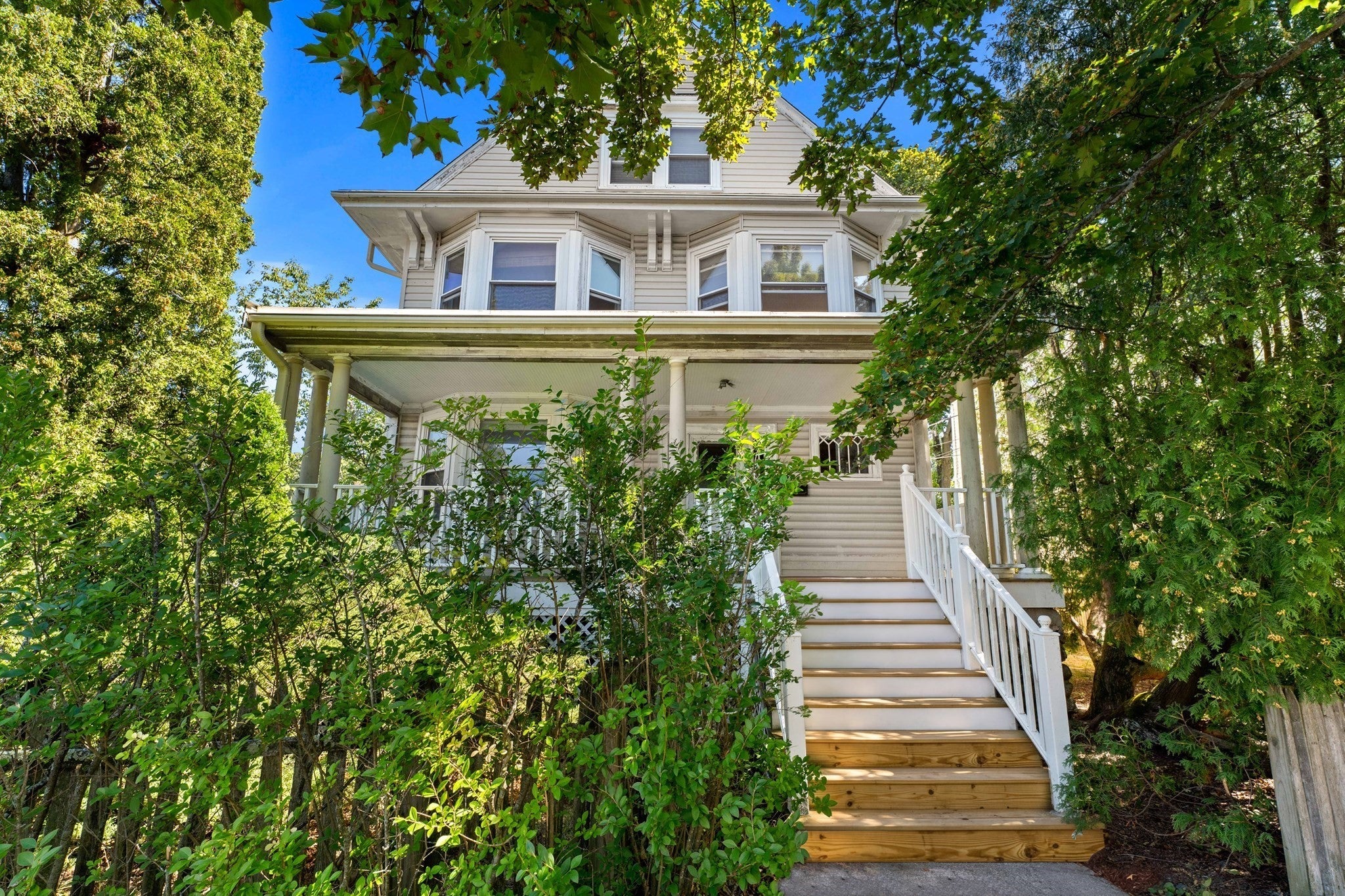 Photo of 99 Farragut Rd, Swampscott, MA