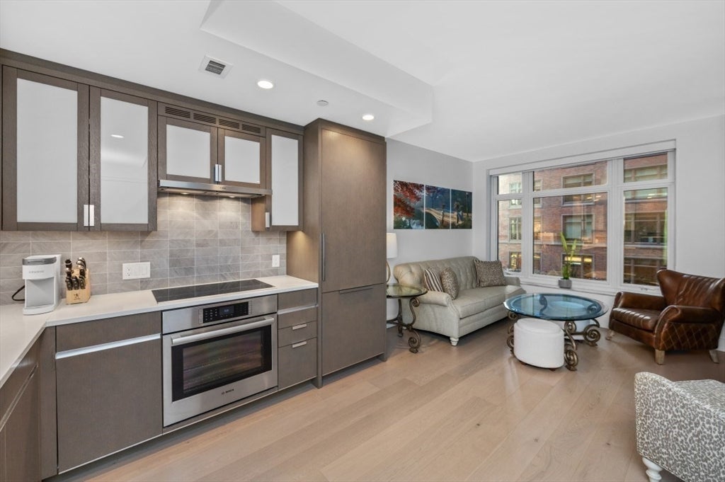 100 Lovejoy Wharf #5L, Boston, MA Photo #11