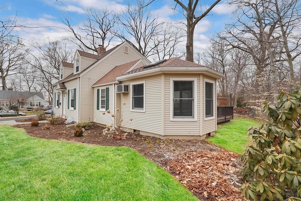 142 Elmwood Ave.