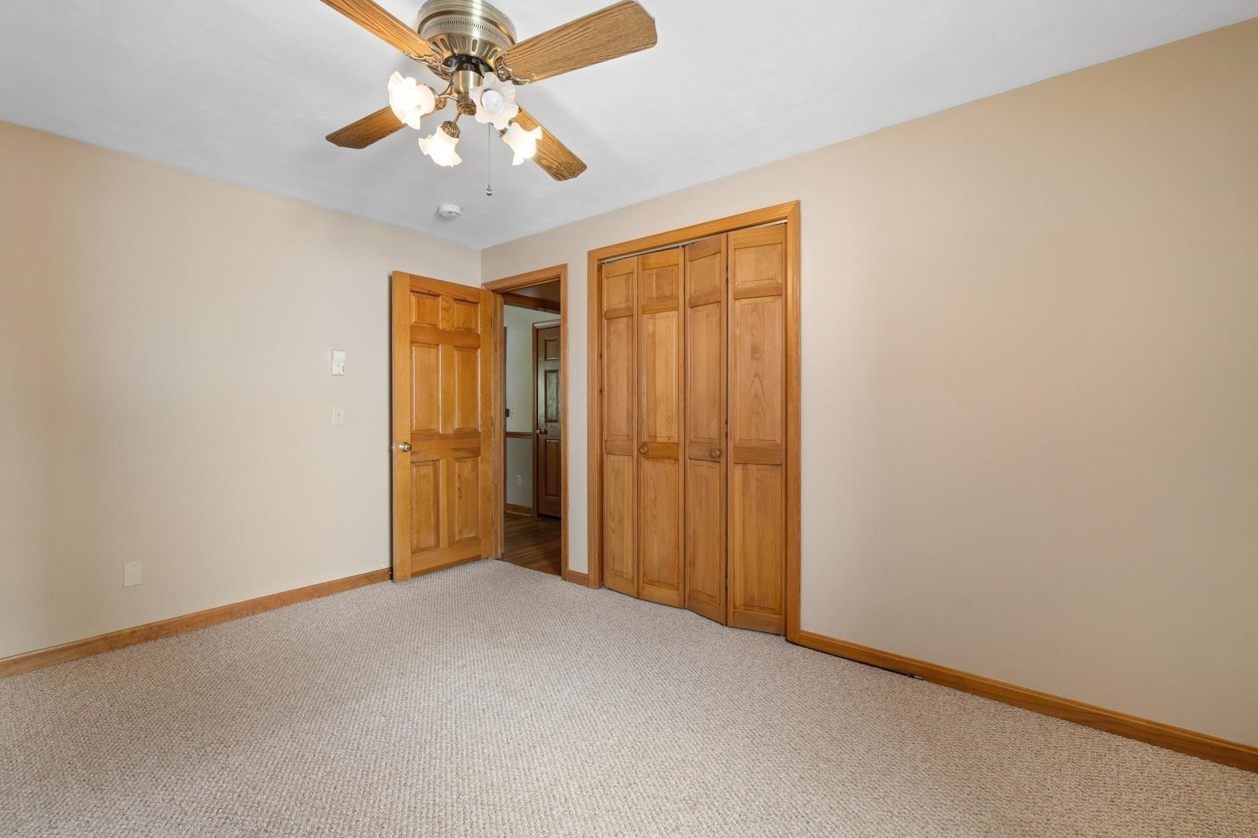 22 John F Kennedy Dr, Millbury, MA, 22 John F Kennedy Dr, Millbury, MA Photo #27