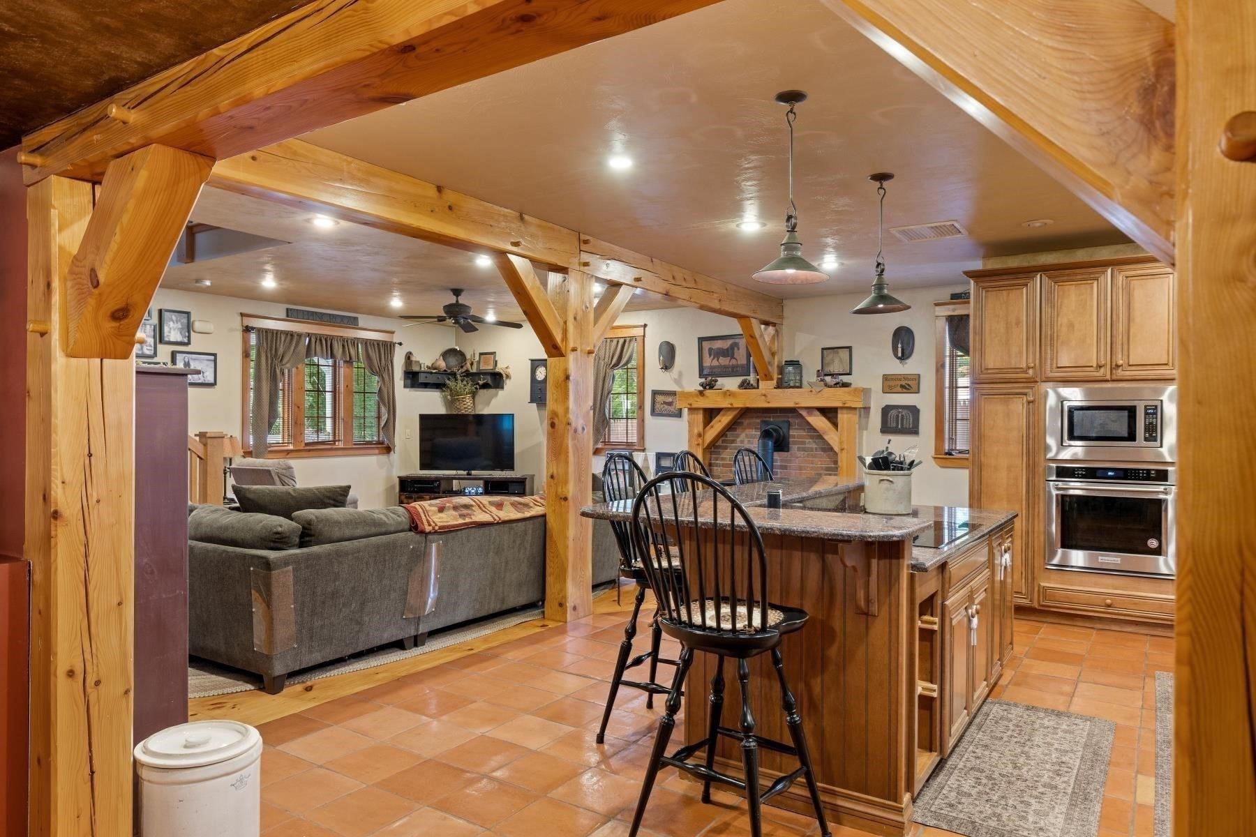 22 John F Kennedy Dr, Millbury, MA, 22 John F Kennedy Dr, Millbury, MA Photo #7