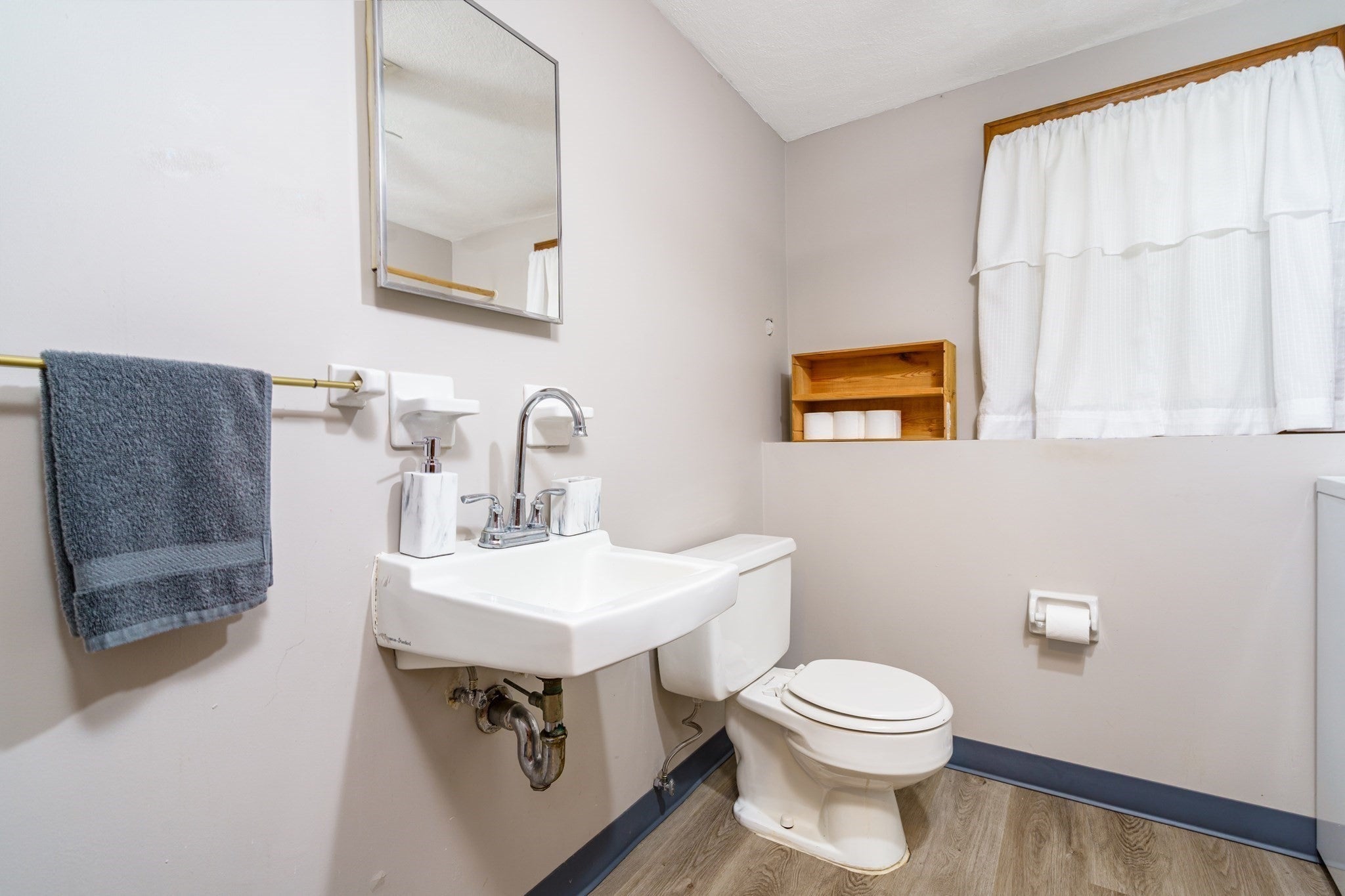 18 Ruthellen Road, Hudson, MA Photo #22