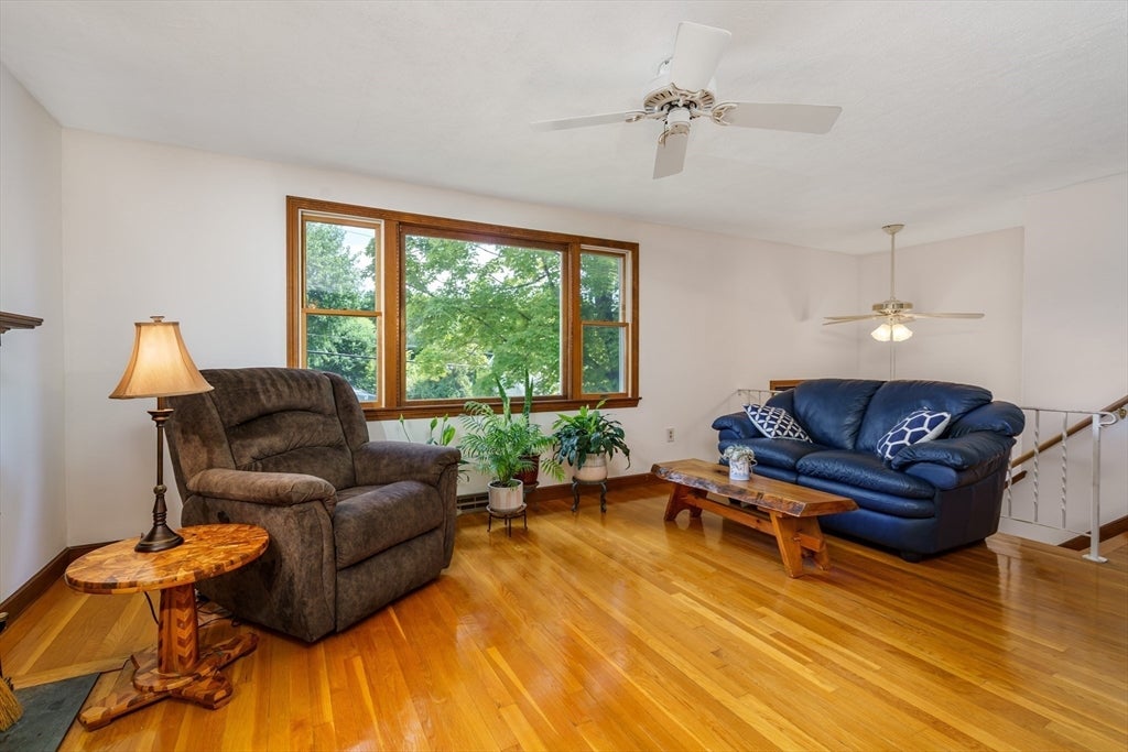 18 Ruthellen Road, Hudson, MA Photo #3