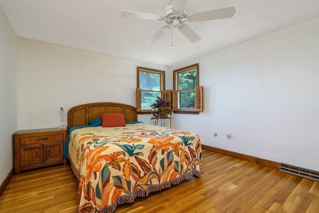 18 Ruthellen Road, Hudson, MA Photo #17