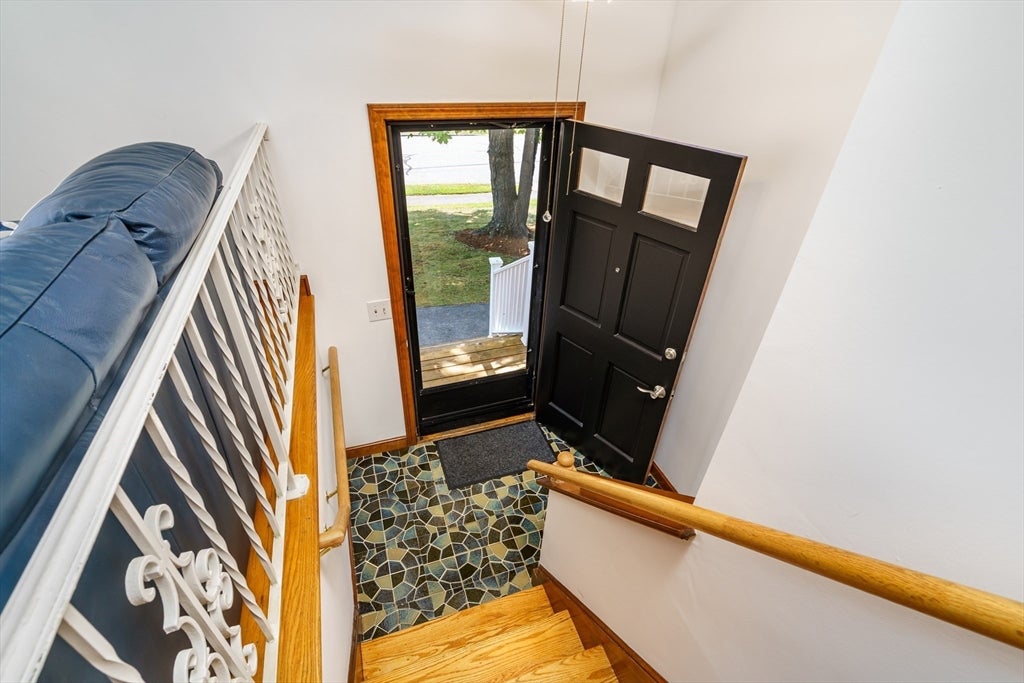 18 Ruthellen Road, Hudson, MA Photo #19