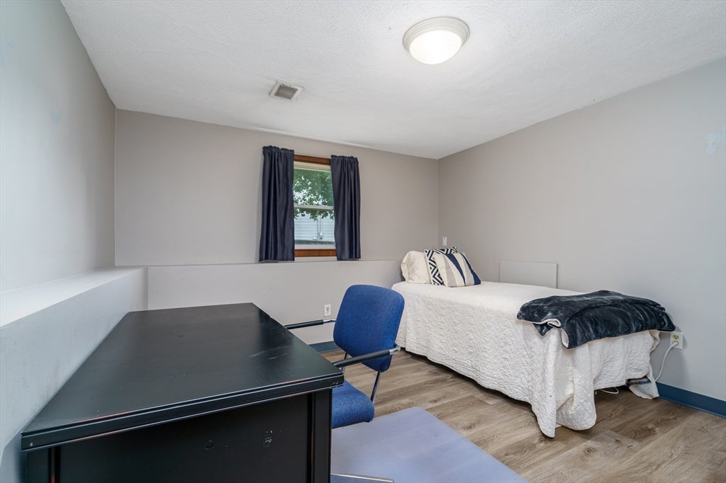 18 Ruthellen Road, Hudson, MA Photo #24