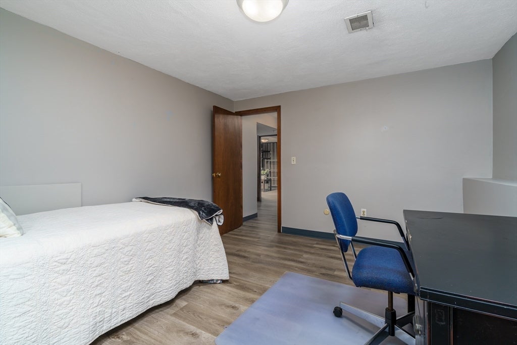 18 Ruthellen Road, Hudson, MA Photo #25