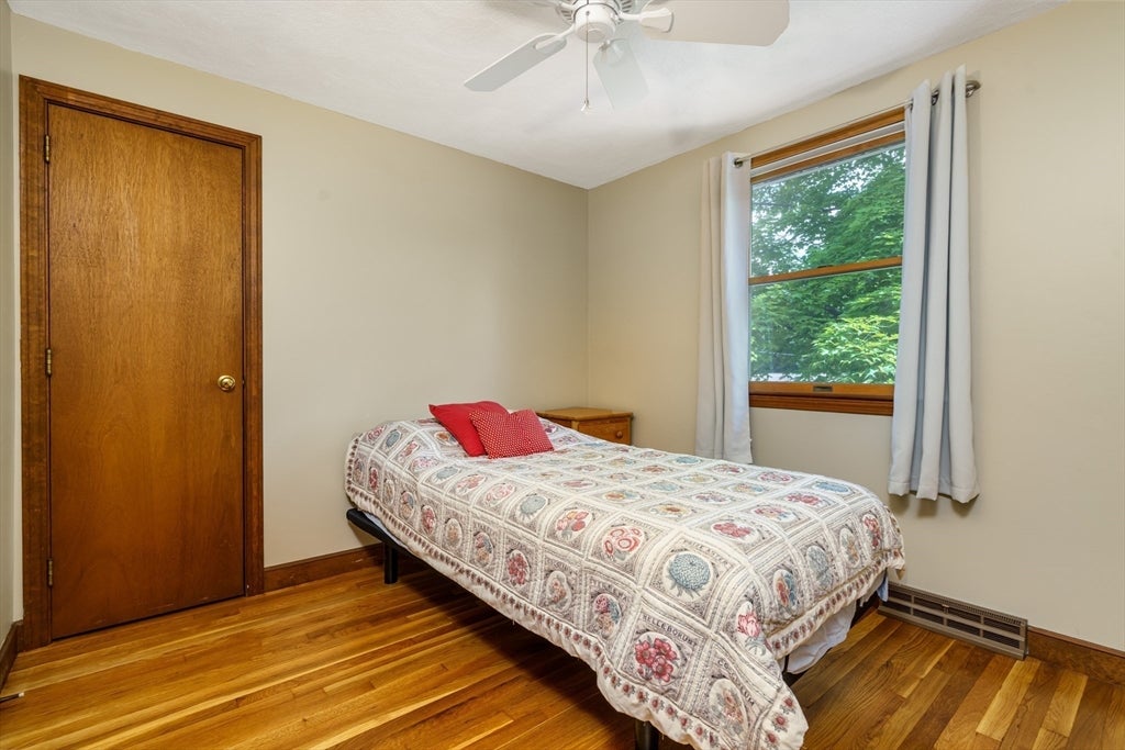 18 Ruthellen Road, Hudson, MA Photo #16