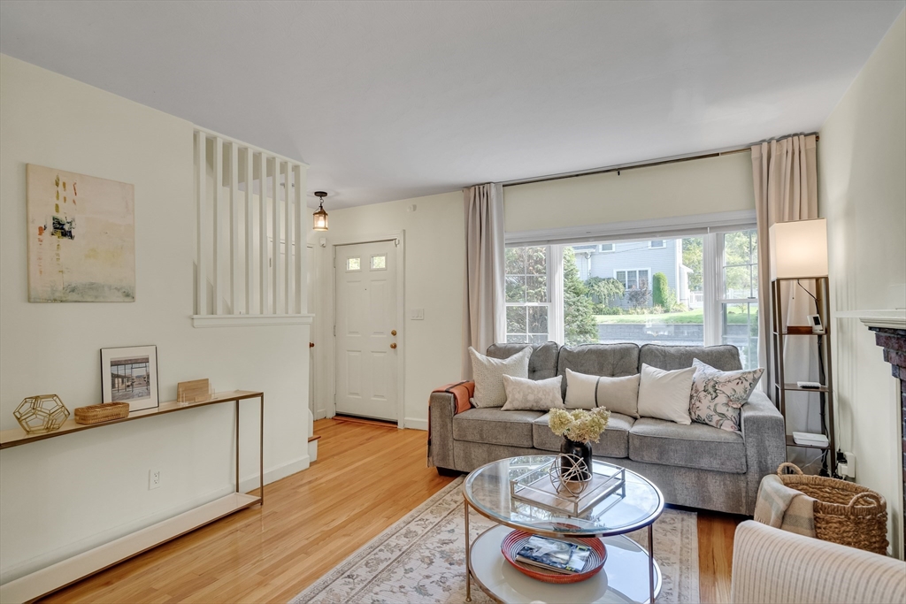 51 Hawthorn St