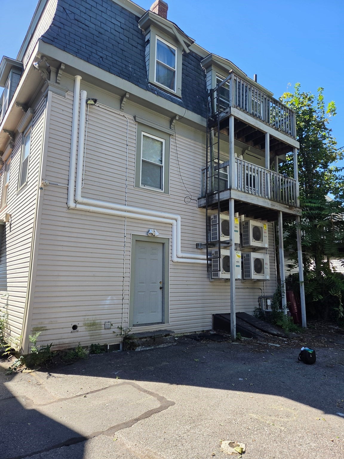 63-65 Lakeview Avenue