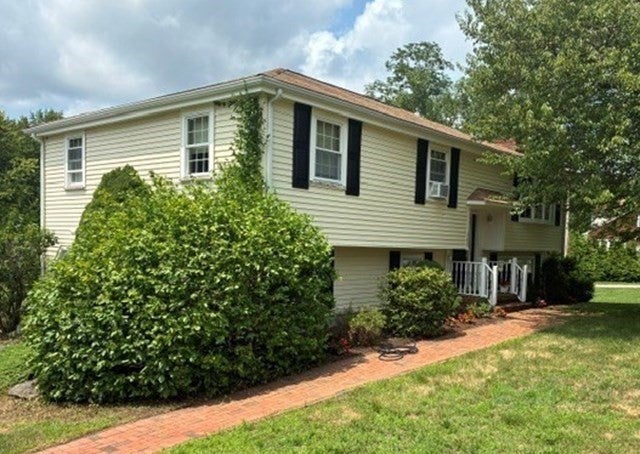 560 Allen Ave