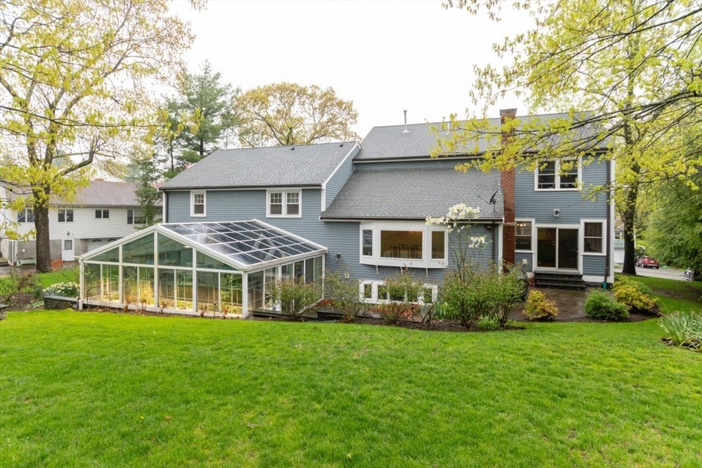51 Lantern Rd