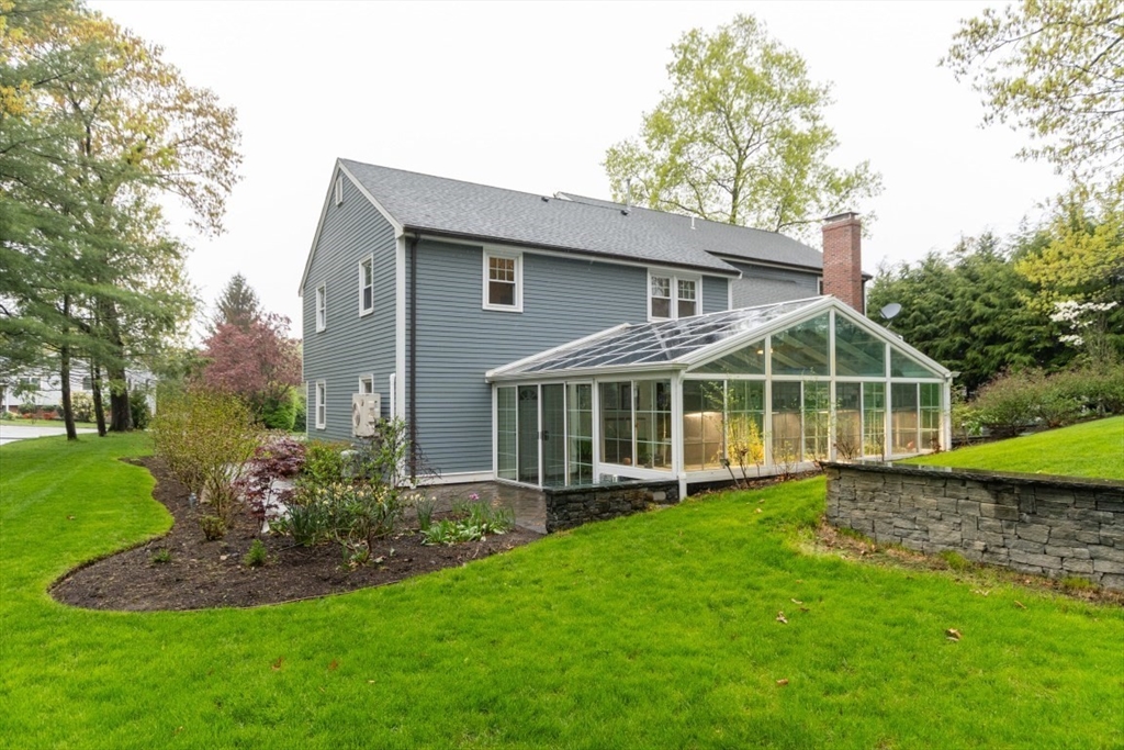 51 Lantern Rd