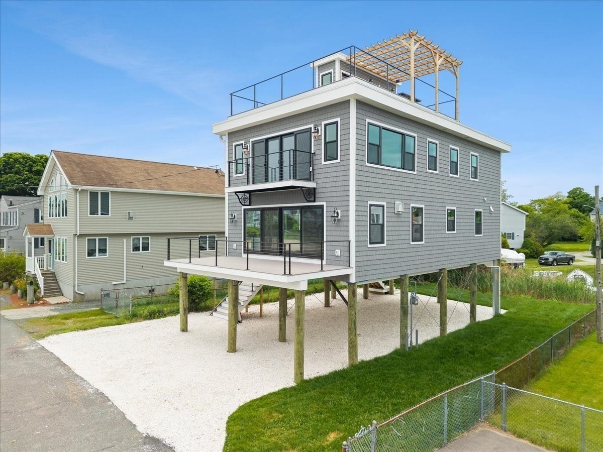 153 Edgewater Drive