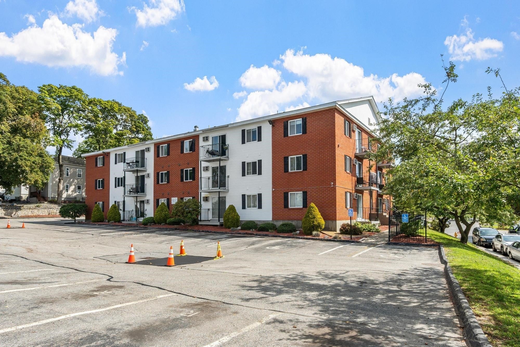 56 Edgeworth ST
