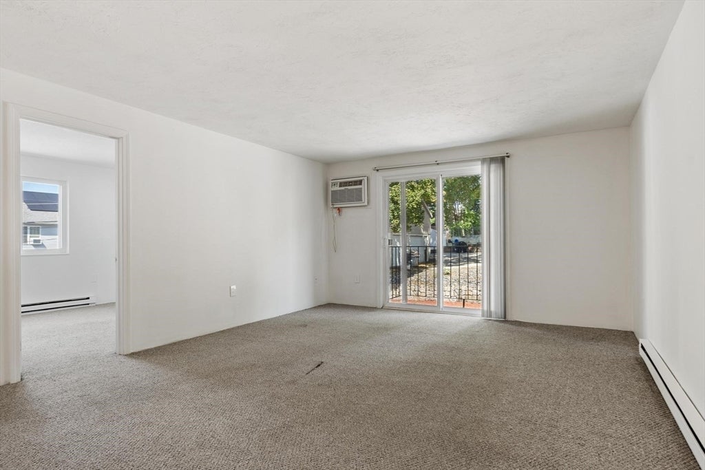 56 Edgeworth ST #16, Worcester, MA Photo #12