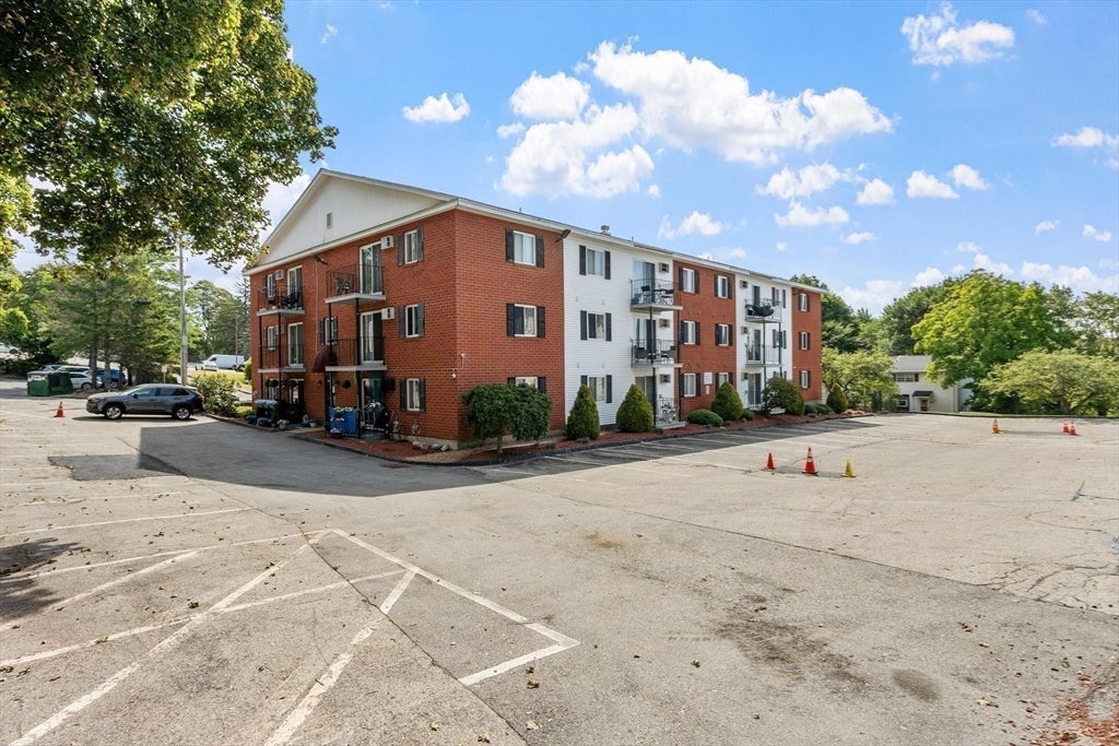 56 Edgeworth ST #16, Worcester, MA Photo #26