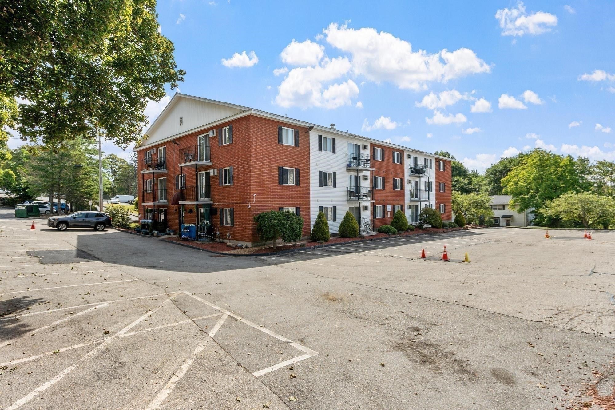 56 Edgeworth ST #16, Worcester, MA Photo #26