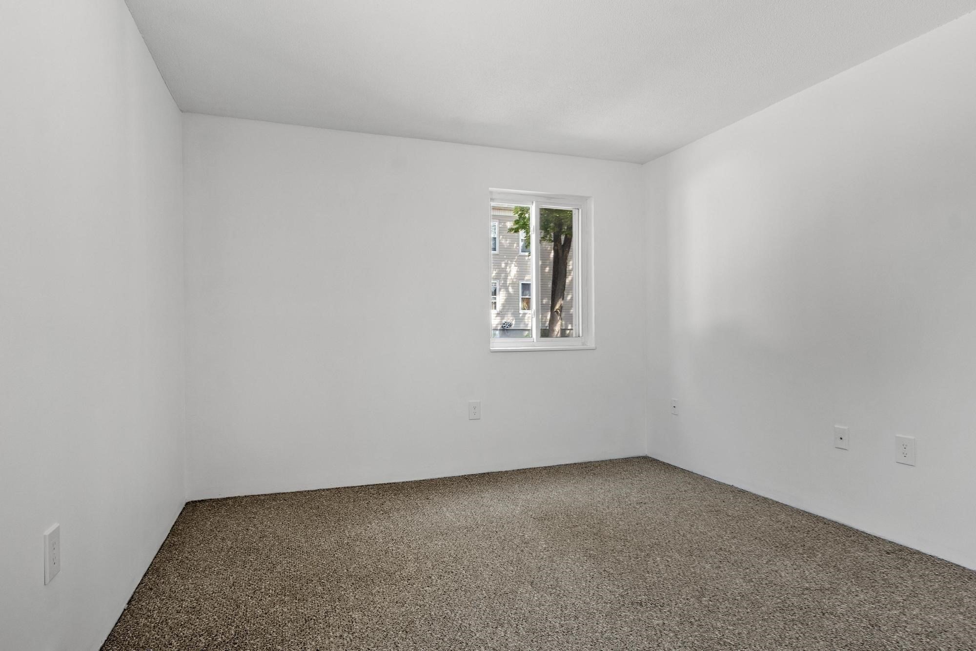 56 Edgeworth ST #16, Worcester, MA Photo #17