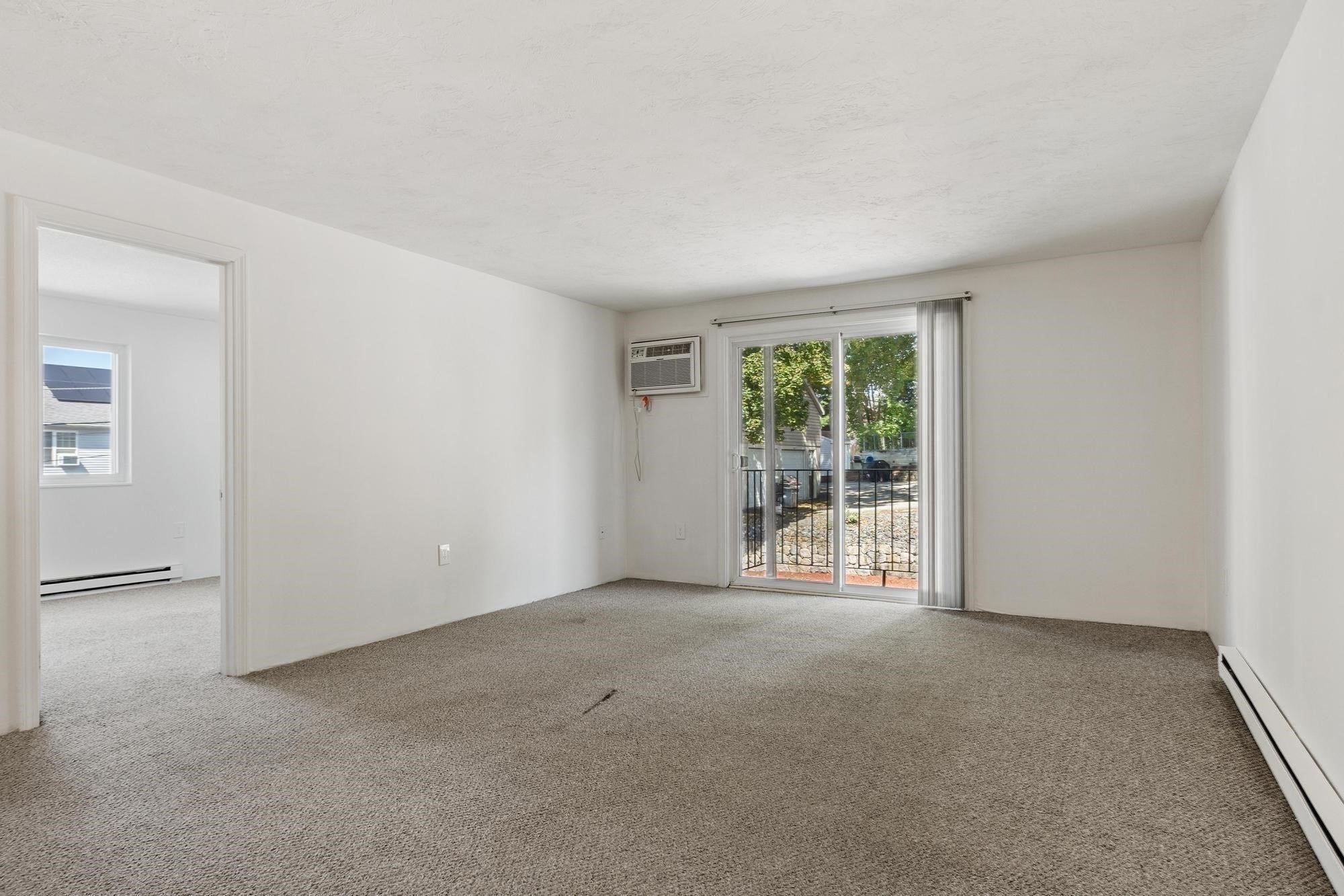 56 Edgeworth ST #16, Worcester, MA Photo #12