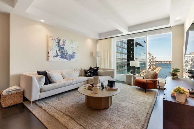 150 Seaport Blvd 6D