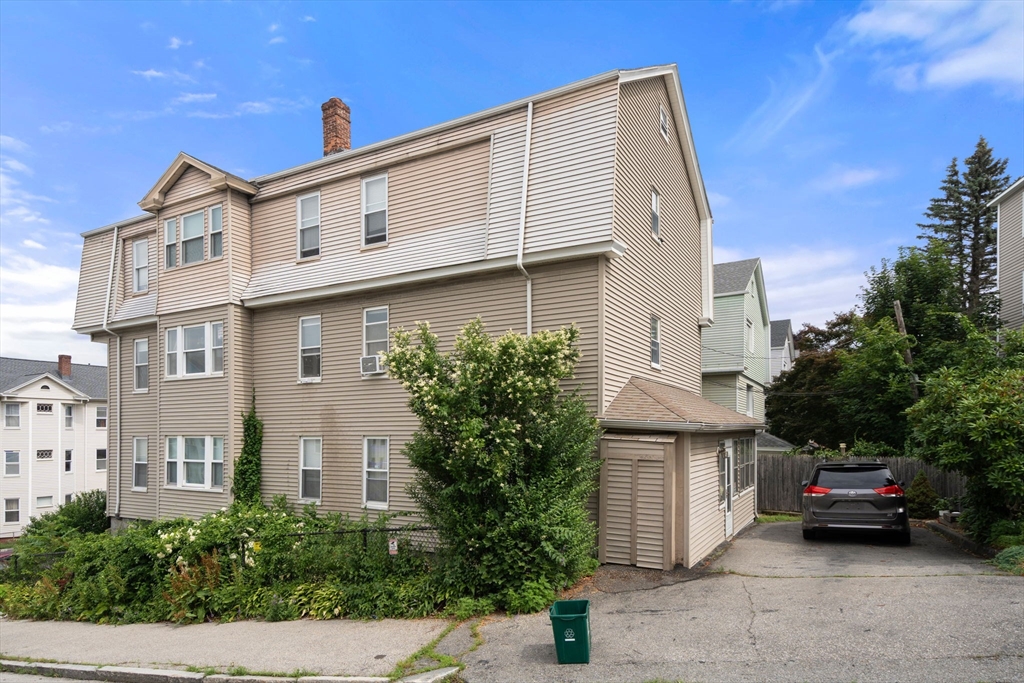 51 Sterling St U: 2