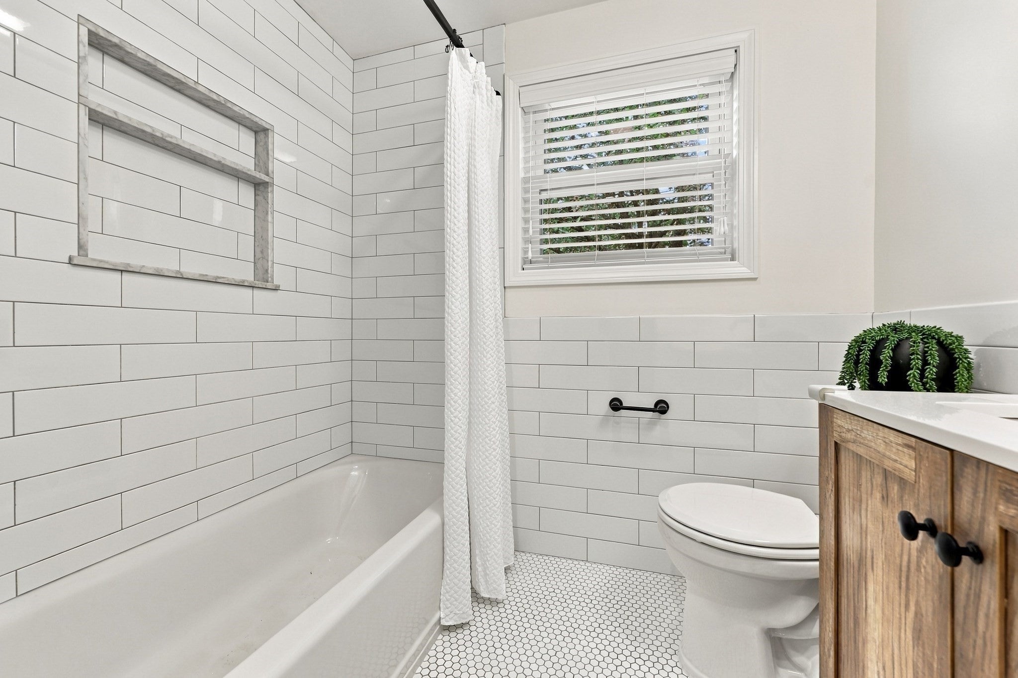 2 Azalea Rd, Newburyport, MA, 2 Azalea Rd, Newburyport, MA Photo #27