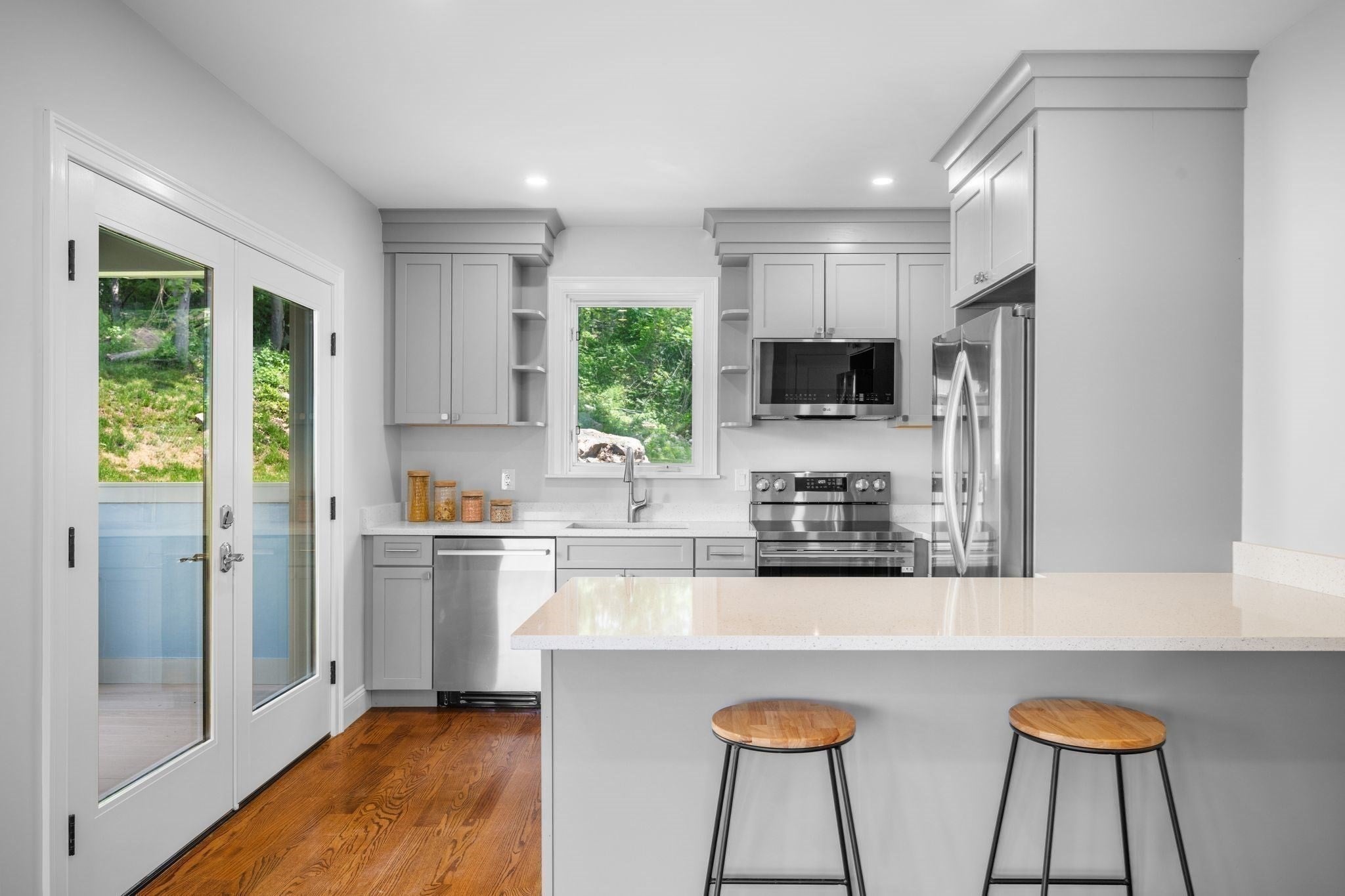 20 Bellair St