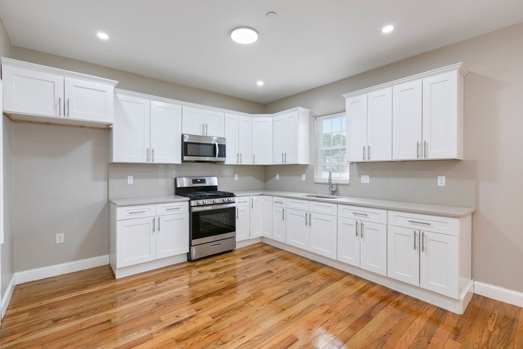 Photo of 18 Baird St, Boston, MA
