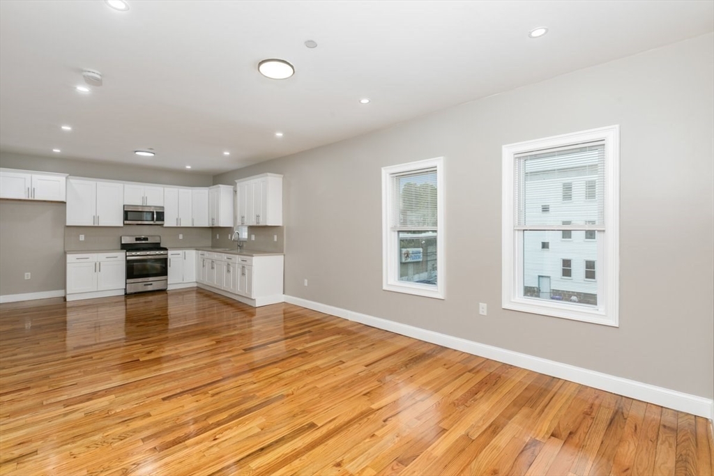 18 Baird St #2, Boston, MA Photo #3