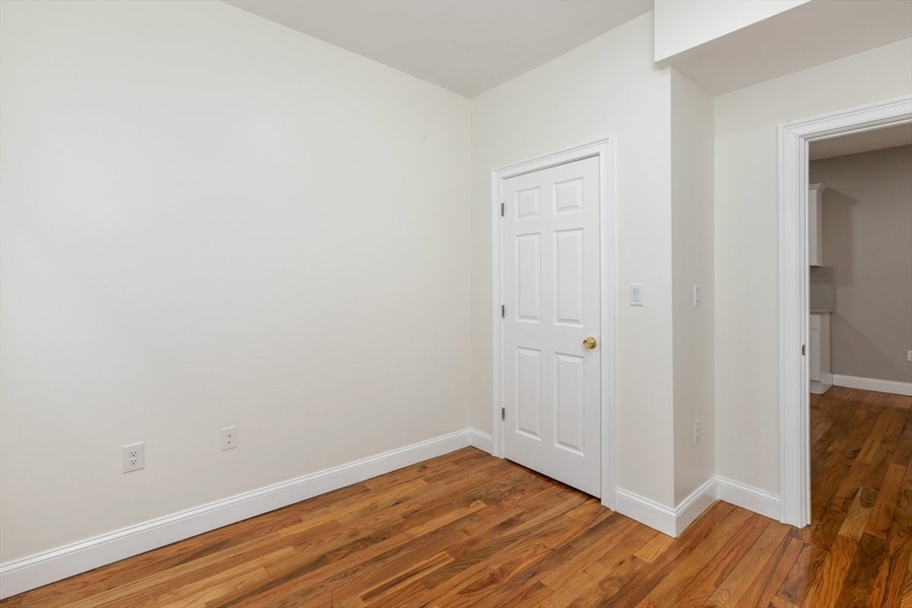 18 Baird St #2, Boston, MA Photo #8
