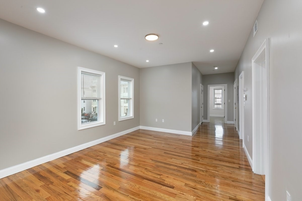18 Baird St #2, Boston, MA Photo #5